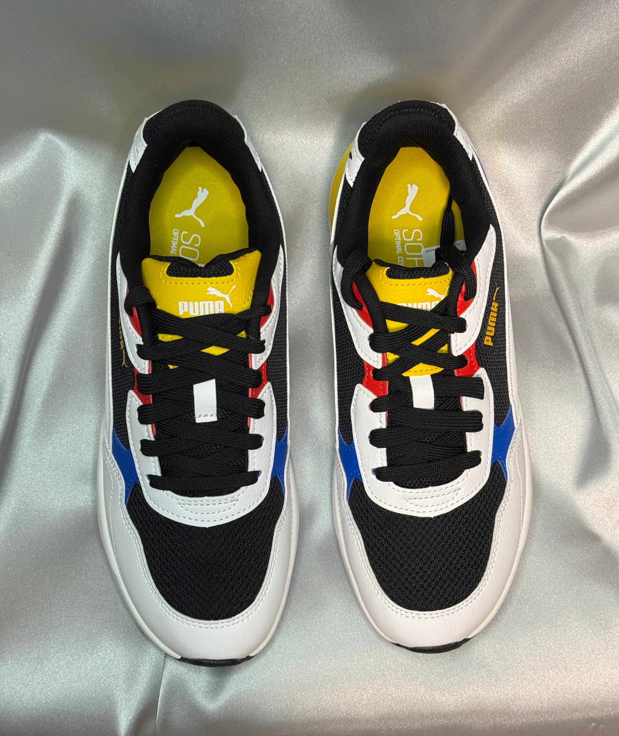 Чоловічі кросівки Puma X Ray Speed Lite білі, з контрасними жовтими, синіми і чорними елементами, європейський бренд.