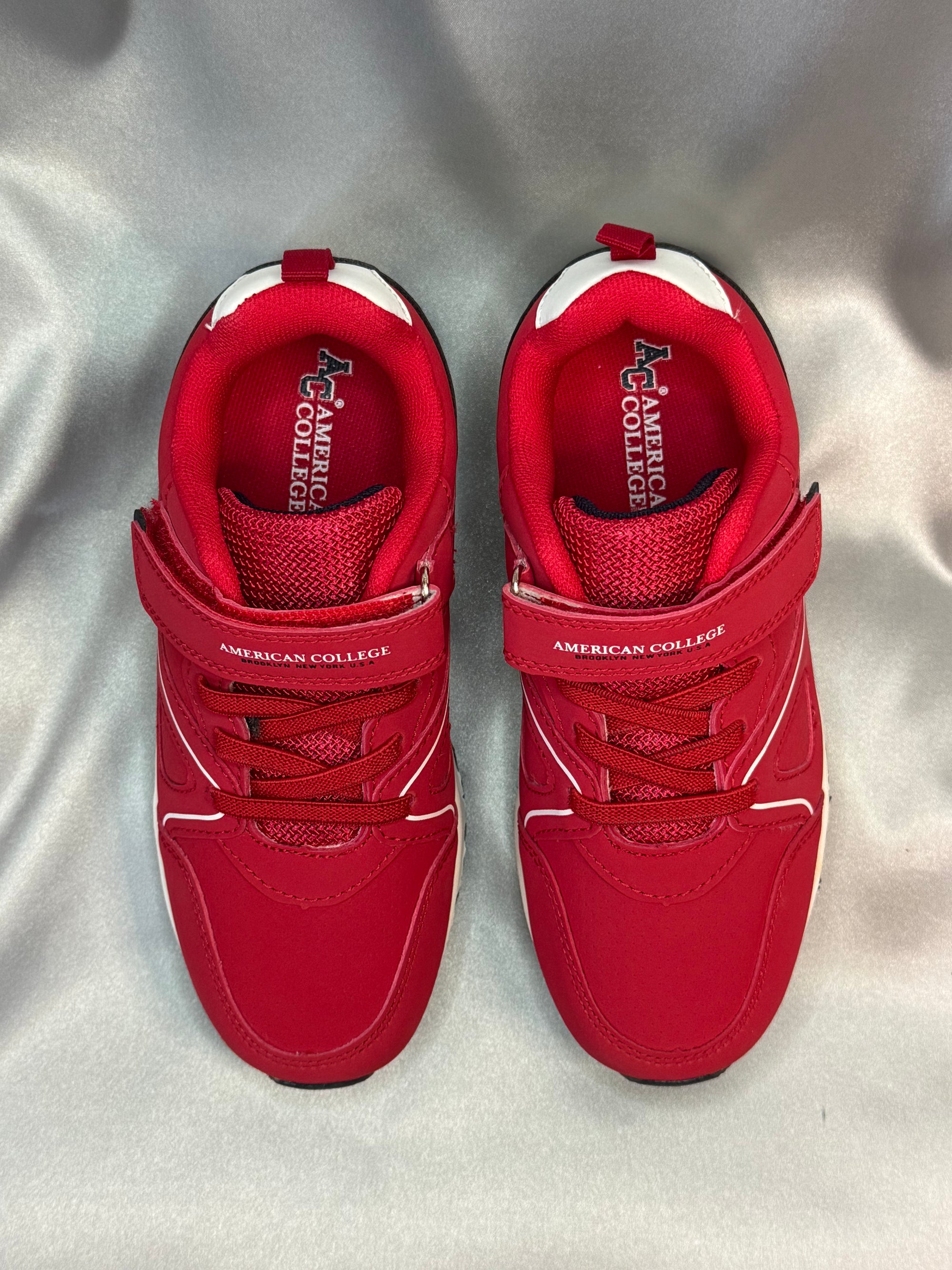 Дитячі кросівки American College Wrangler Kids -Red  червоні з синім акцентом, європейський бренд.