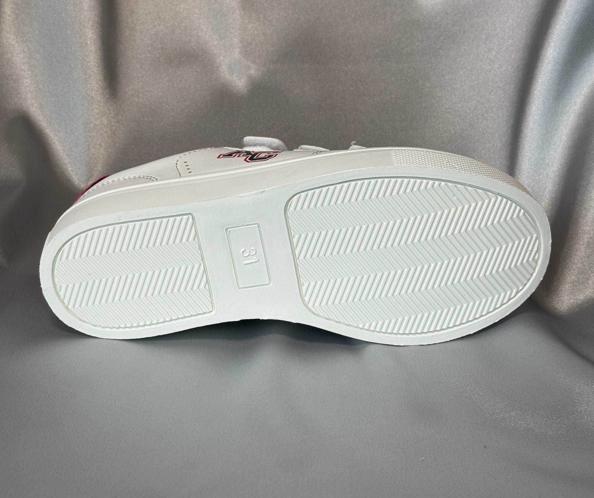 Дитячі кросівки American College Original Kids -White білі з червоною вставкою, європейський бренд.