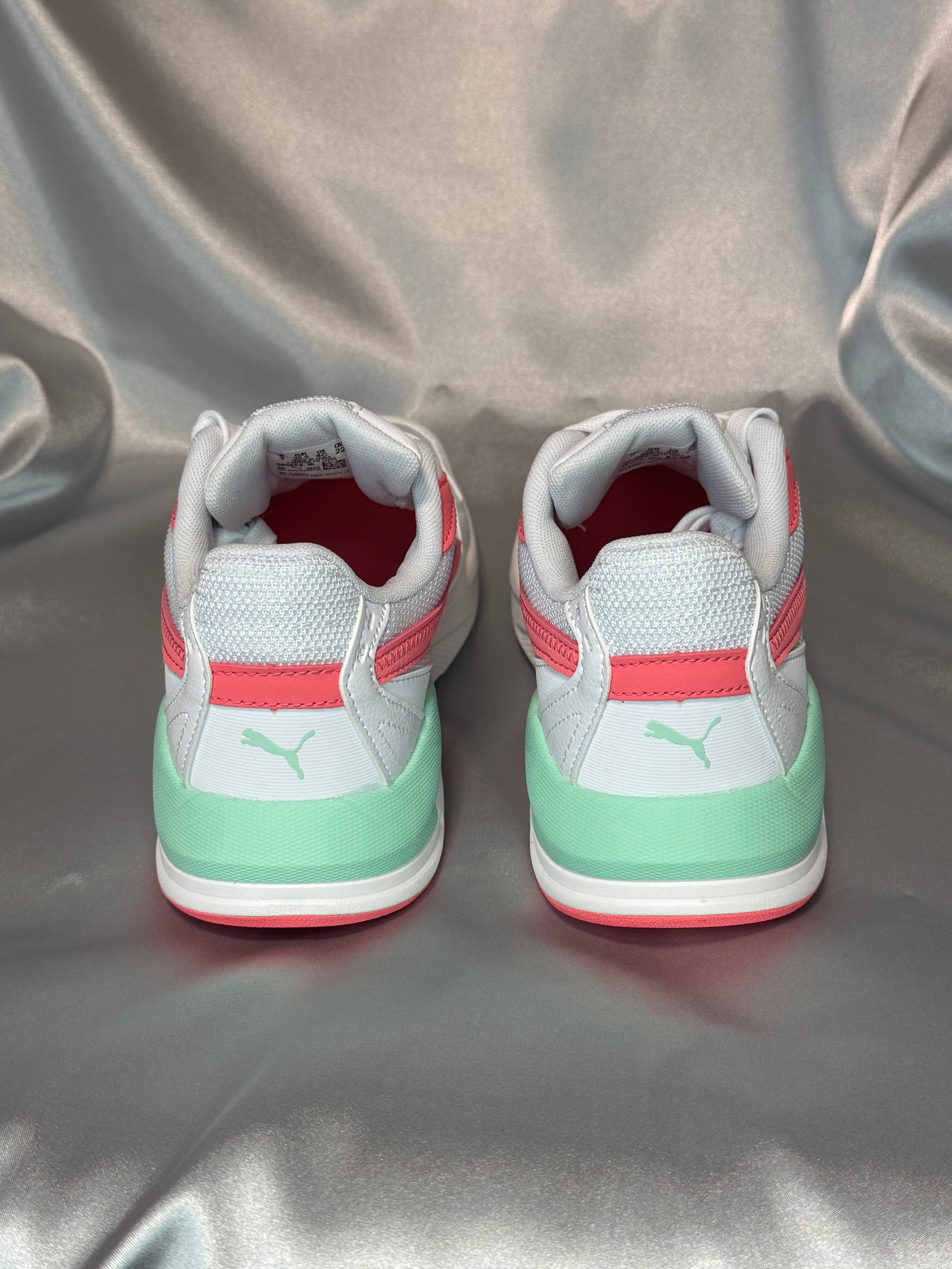 Жіночі кросівки Puma X-Ray Speed Lite Jr Loveable білі з рожевими та зеленими акцентом, європейський бренд.