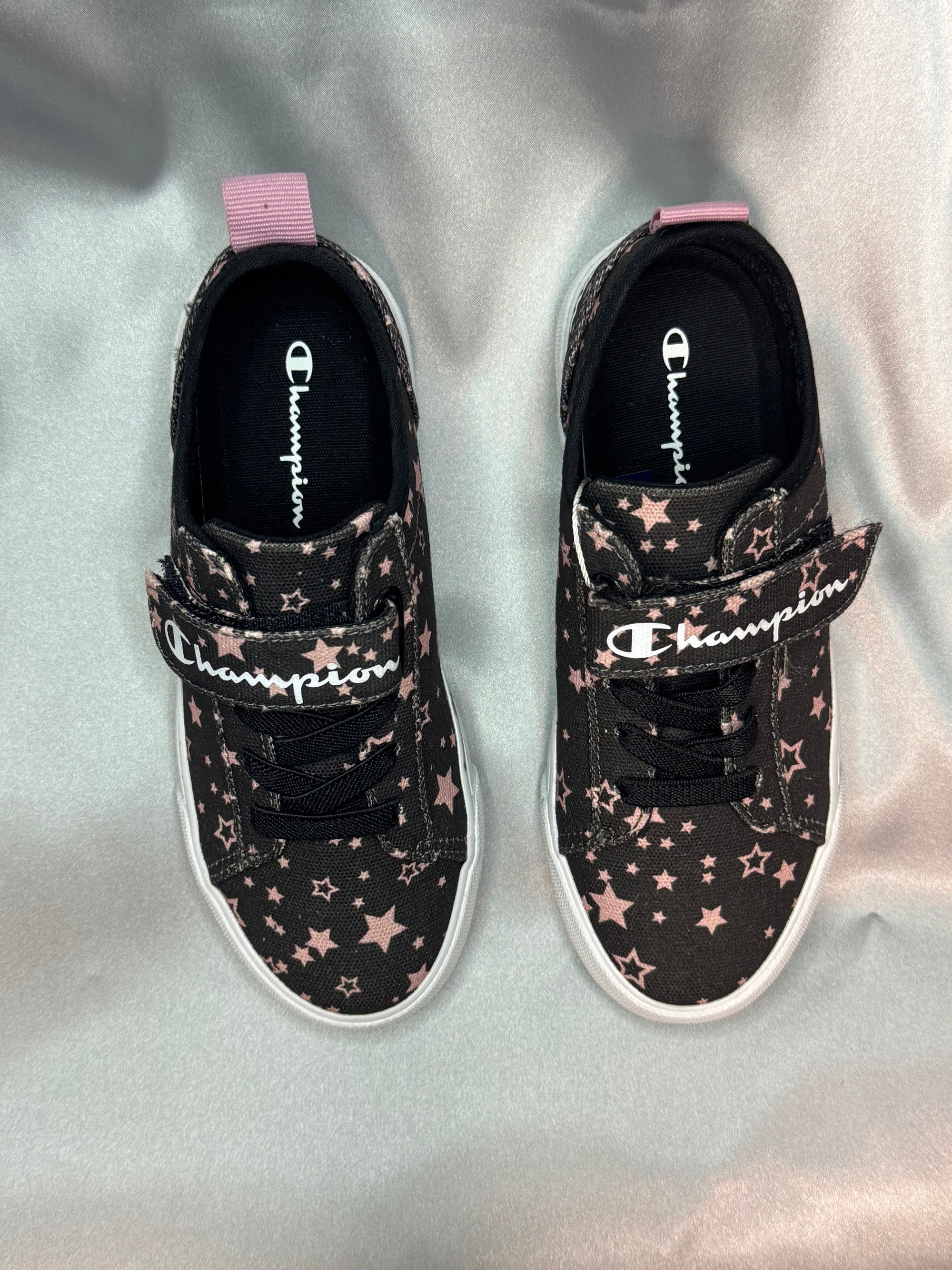Дитячі кеди Champion Revoli Low G Ps Nbk Print шоколадного кольору з рожевим принтом (зірки), європейський бренд.