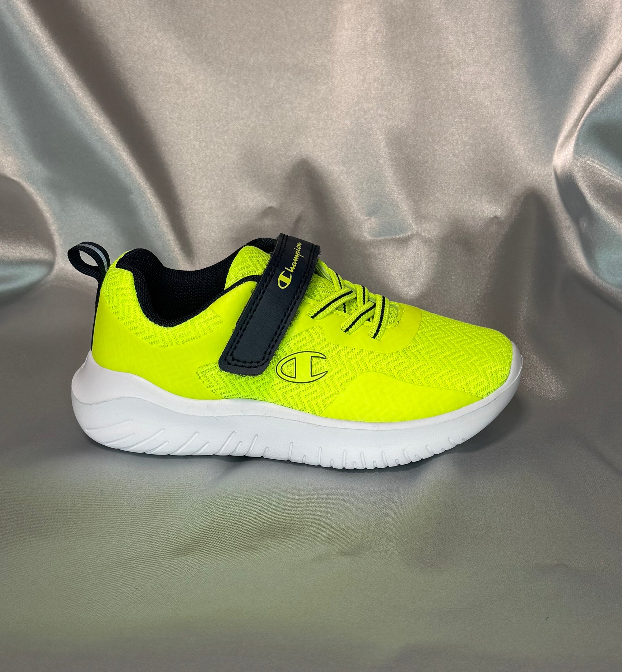 Дитячі кросівки Champion Softy Evolve B Syfnny  неоново-жовтого кольору з чорними вставками, європейський бренд.