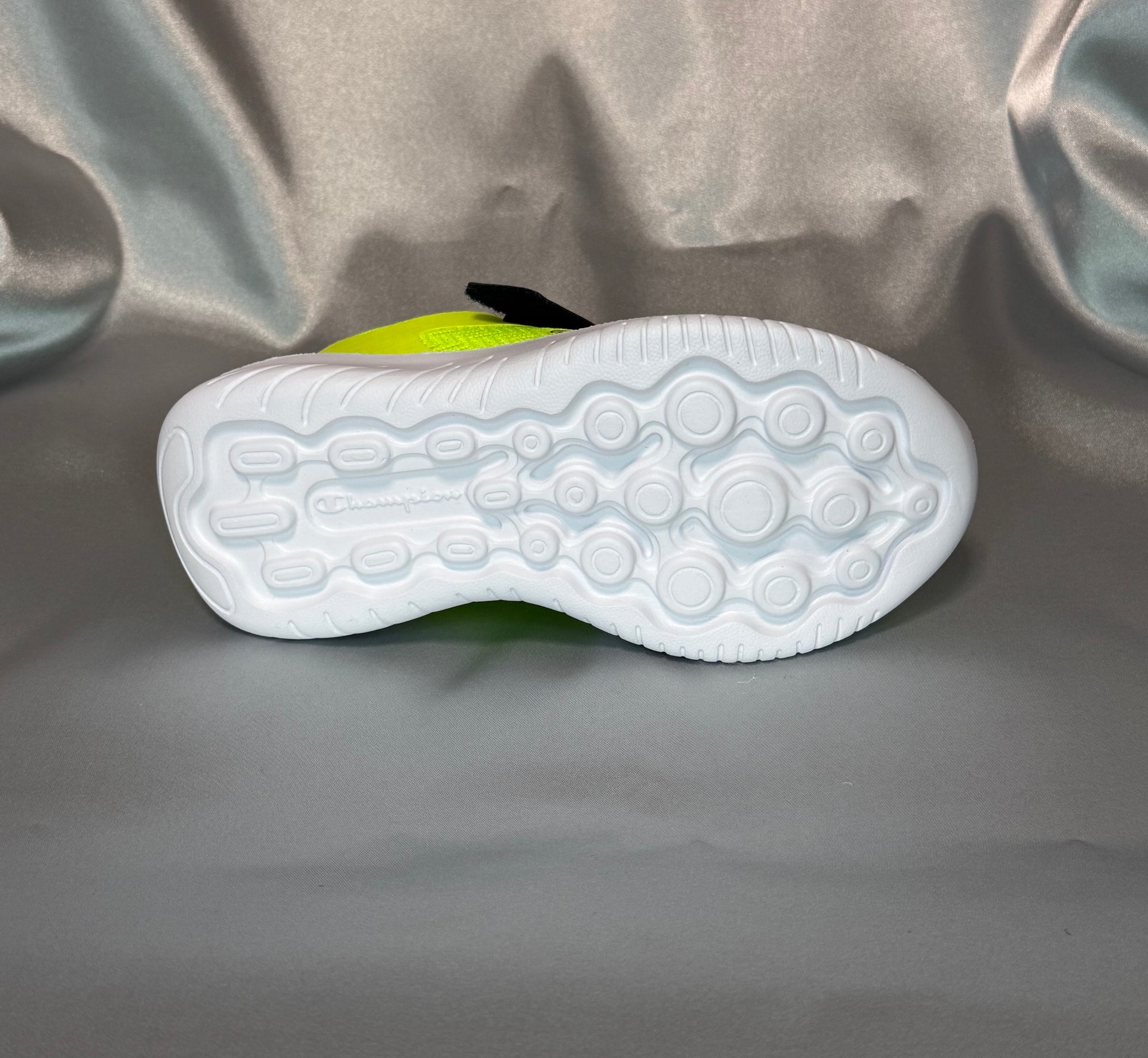 Дитячі кросівки Champion Softy Evolve B Syfnny  неоново-жовтого кольору з чорними вставками, європейський бренд.