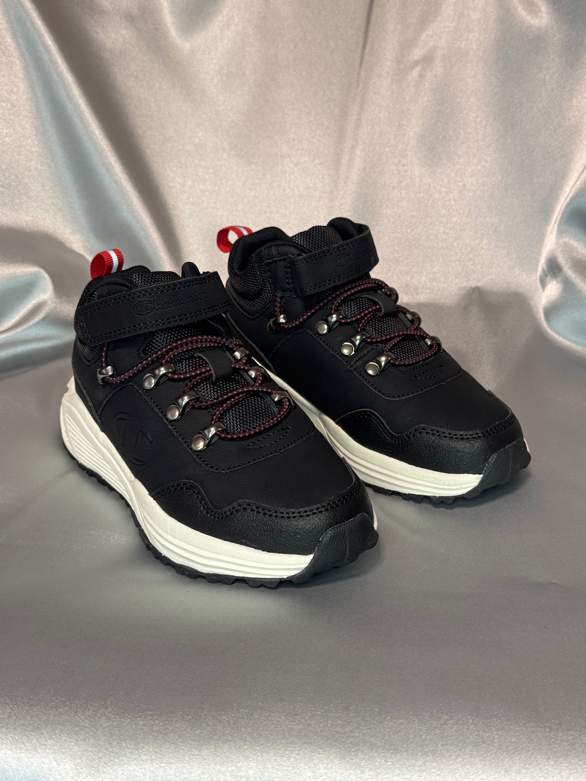 Дитячі кросівки Champion Climb Rx Mid  чорні з червоними шнірівками, європейський бренд.