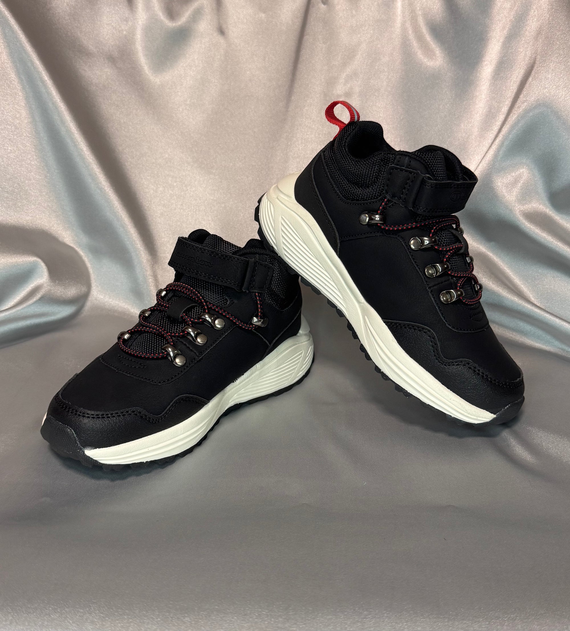 Дитячі кросівки Champion Climb Rx Mid  чорні з червоними шнірівками, європейський бренд.