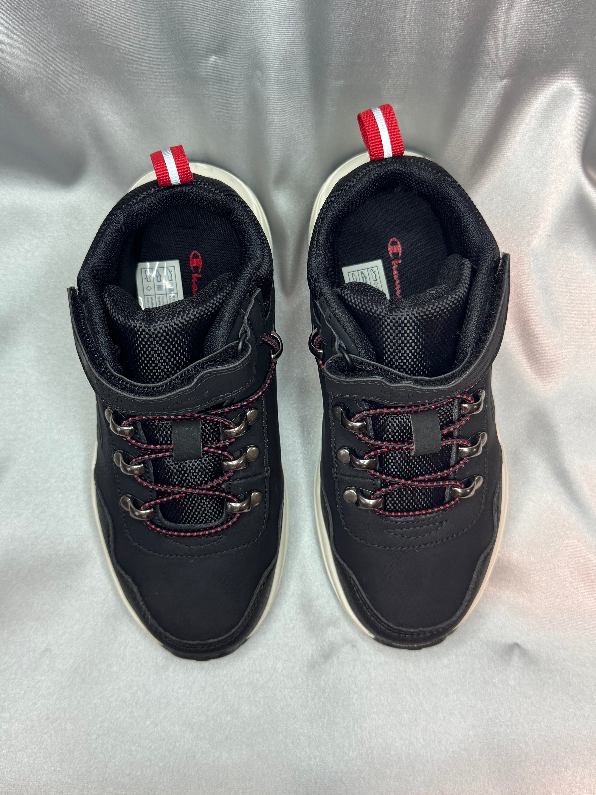 Дитячі кросівки Champion Climb Rx Mid  чорні з червоними шнірівками, європейський бренд.