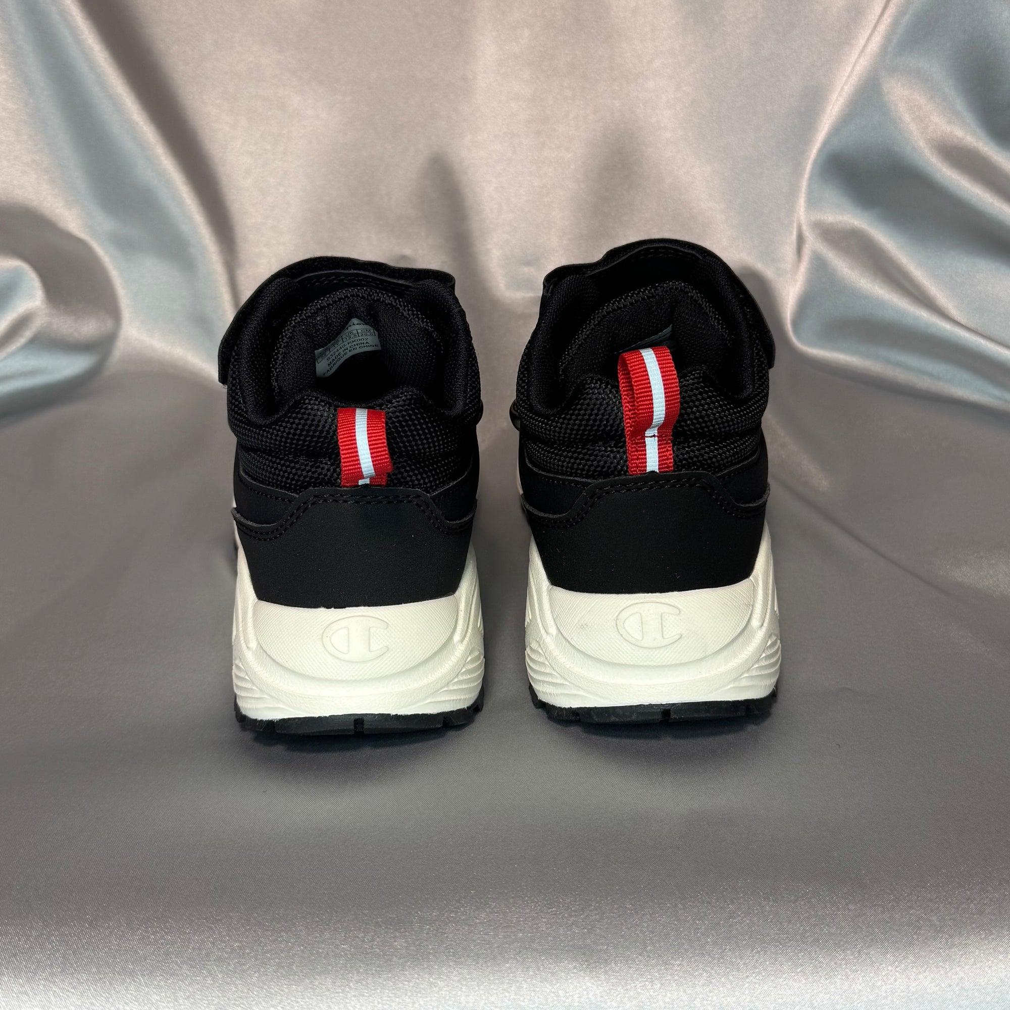 Дитячі кросівки Champion Climb Rx Mid  чорні з червоними шнірівками, європейський бренд.