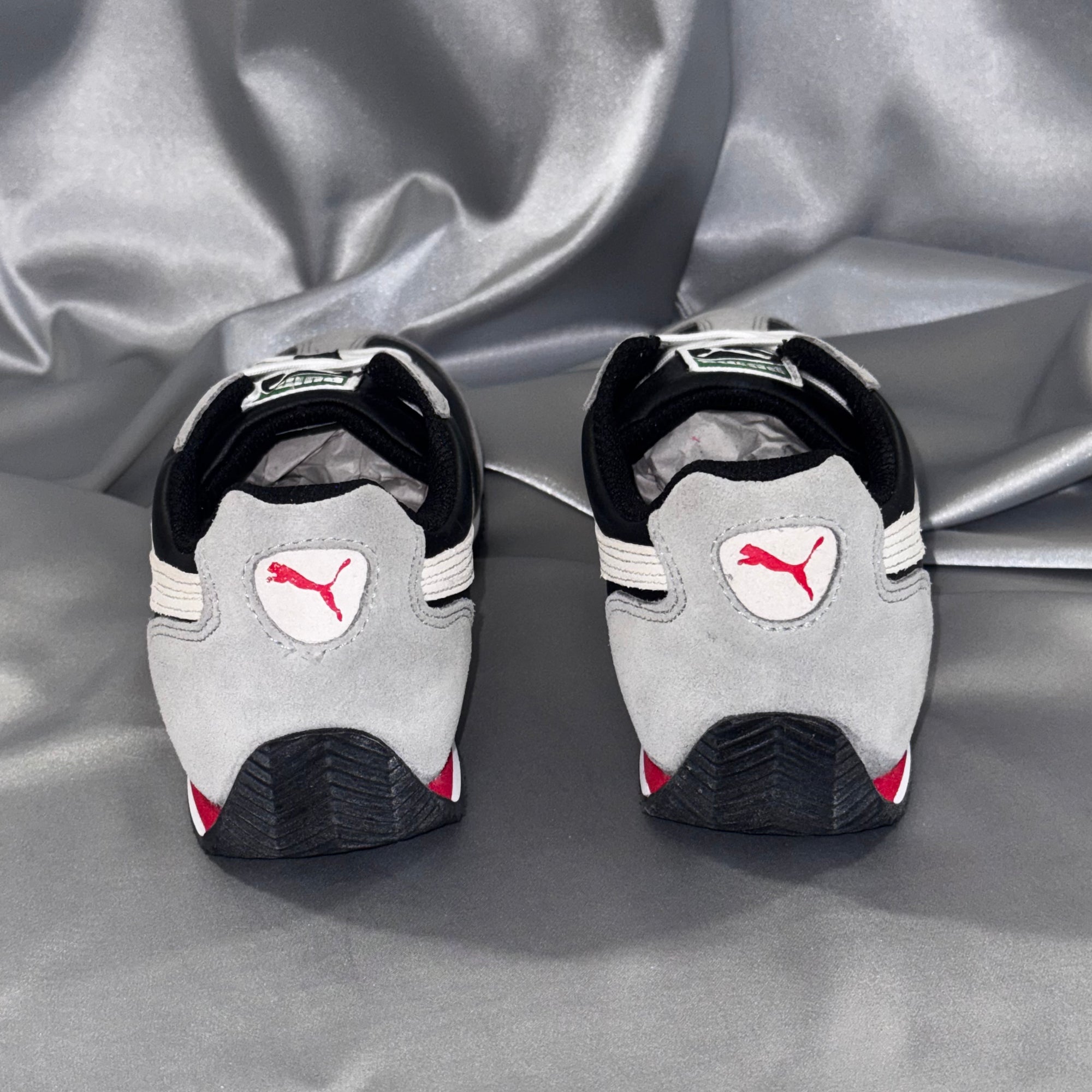 Чоловічі кросівки PUMA RIO SPEED L сірі з чорними та білими елементами і червоними акцентами, європейський бренд.