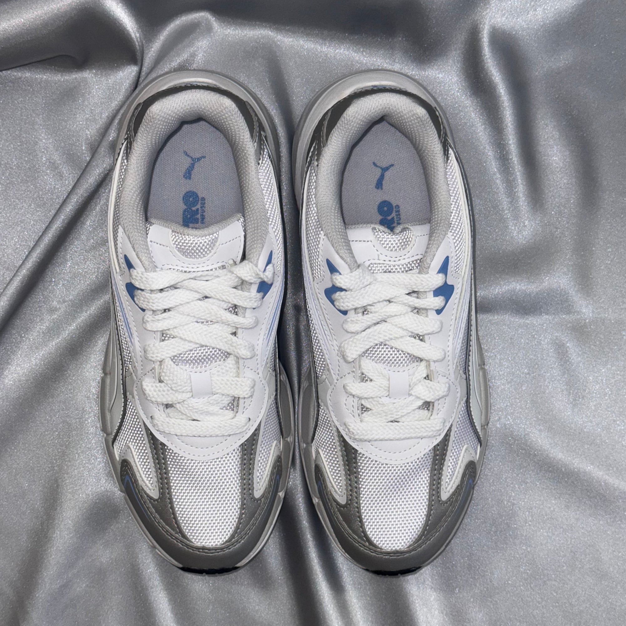 Чоловічі кросівки PUMA Teveris NITRO Noughties - біло-сірого кольору з блакитними акцентами, європейський бренд.