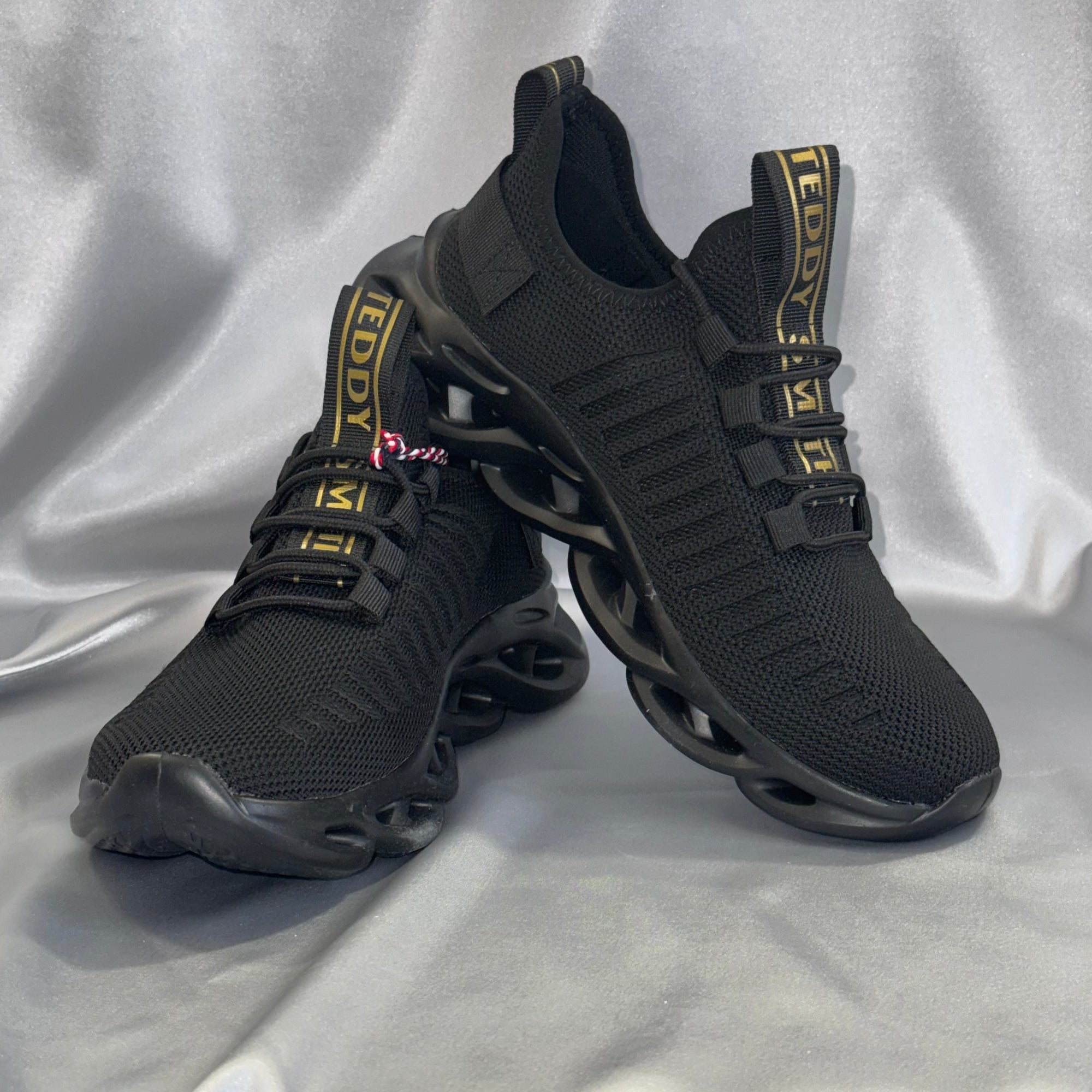 Чоловічі кросівки Teddy Smith Z.Tex.Neegro - міське взуття чорного кольору у спортивному стилі, європейська якість.