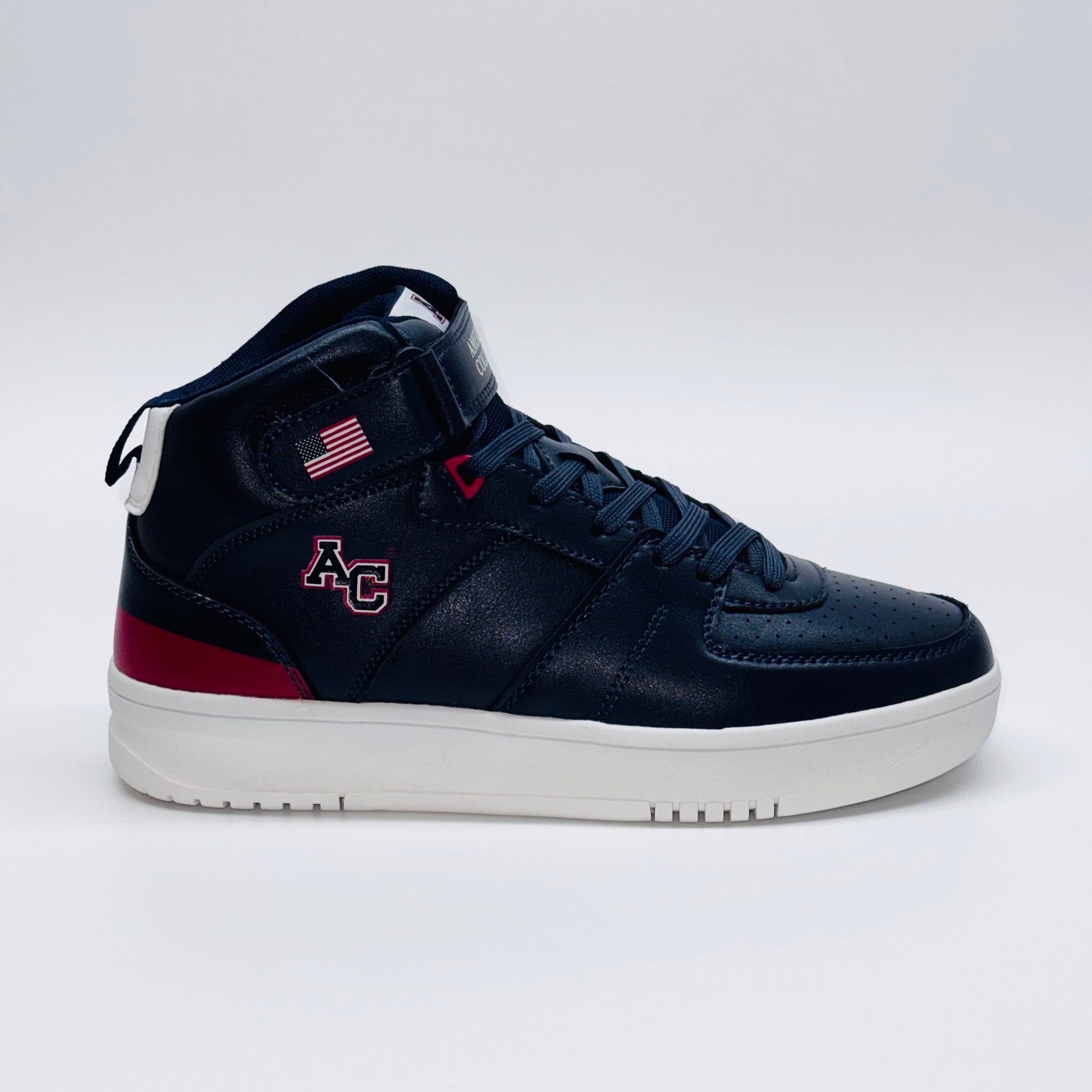 Чоловічі кросівки American College AUSTIN MEN NAVY  темно-синього кольору з червоними вставками, європейський бренд.