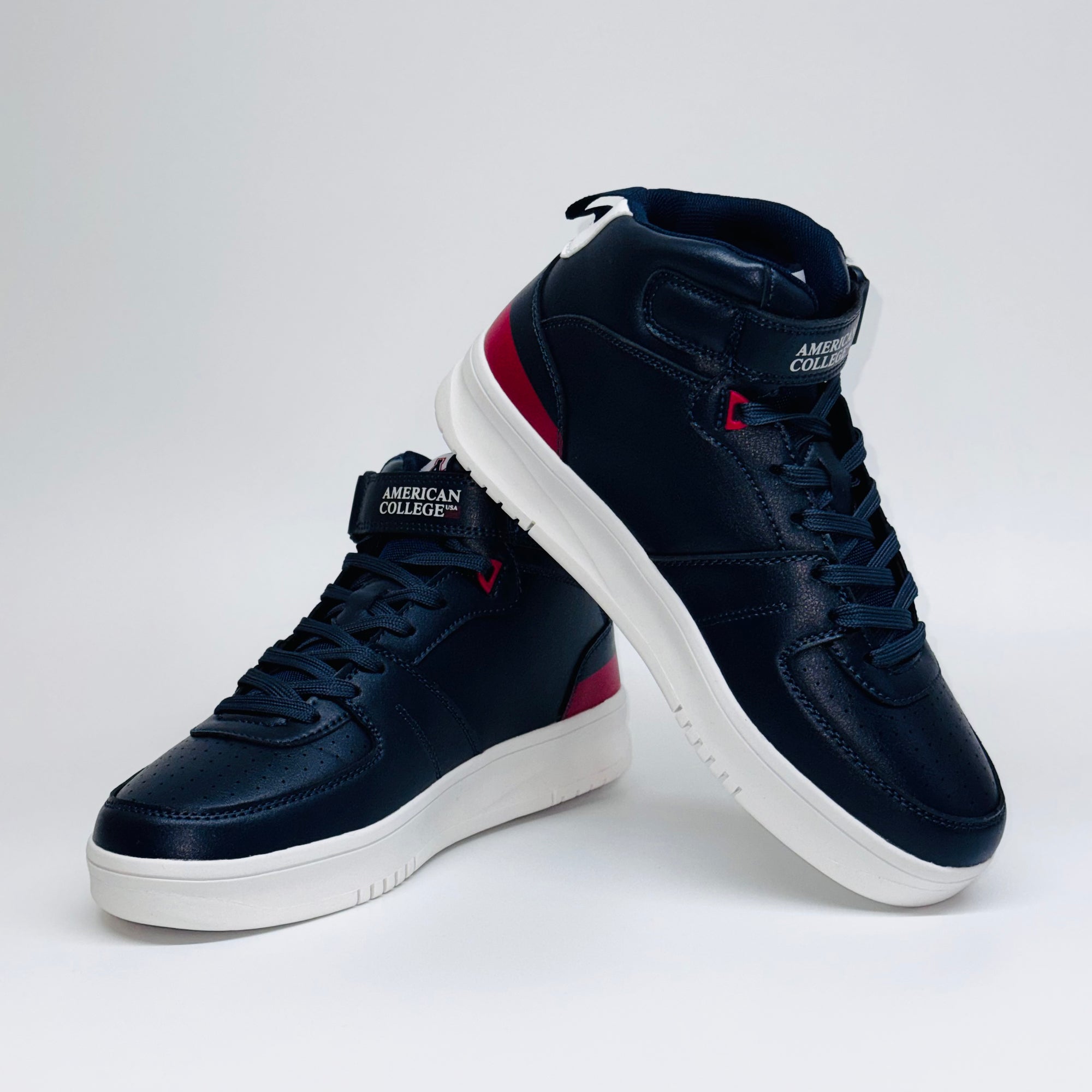 Чоловічі кросівки American College AUSTIN MEN NAVY  темно-синього кольору з червоними вставками, європейський бренд.
