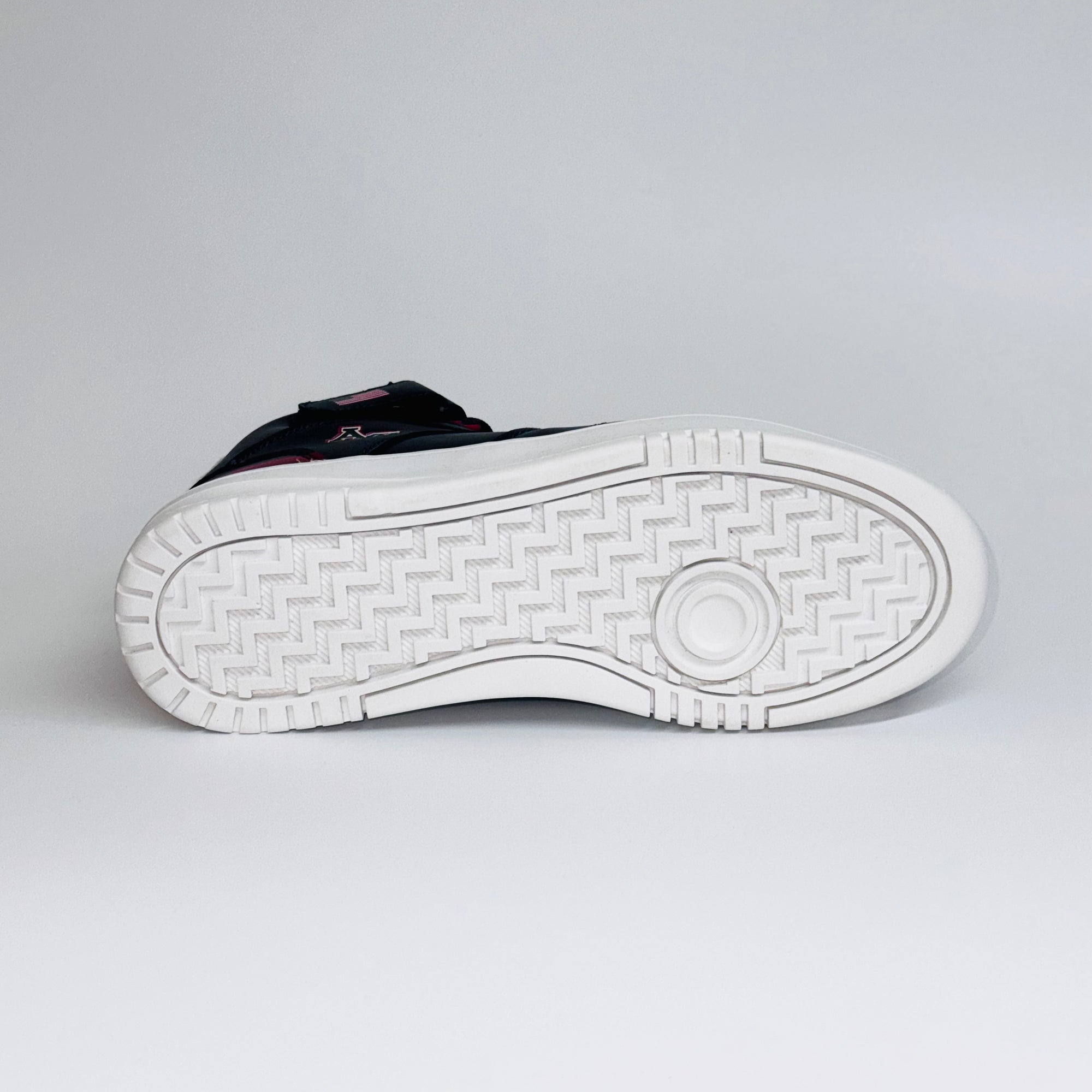 Чоловічі кросівки American College AUSTIN MEN NAVY  темно-синього кольору з червоними вставками, європейський бренд.