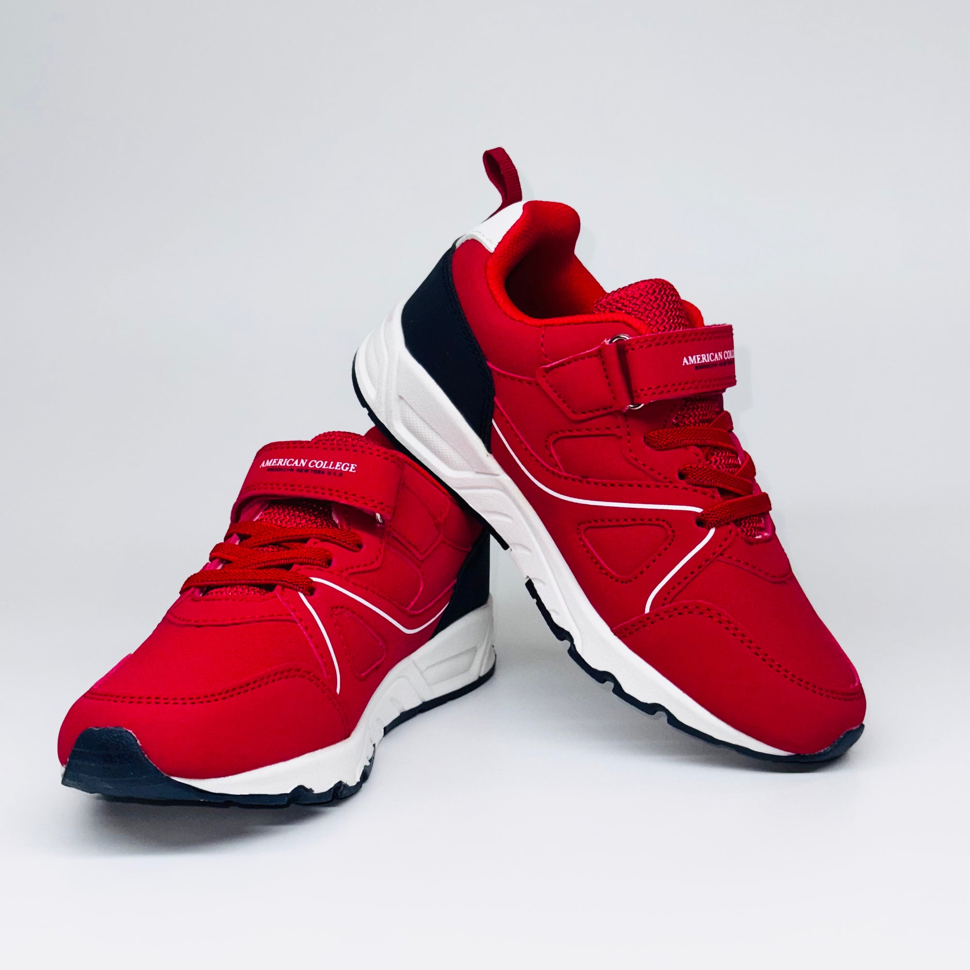 Дитячі кросівки American College Wrangler Kids -Red  червоні з синім акцентом, європейський бренд.