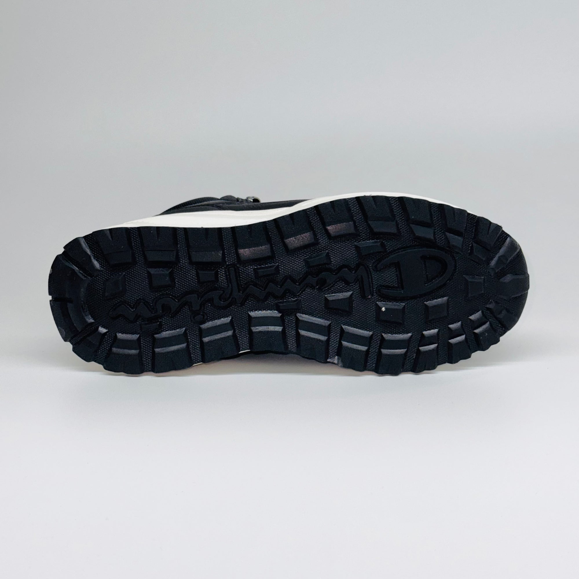 Чоловічі / підліткові кросівки Champion Climb Rx Mid B GS чорні з білою подошвою, європейський бренд.