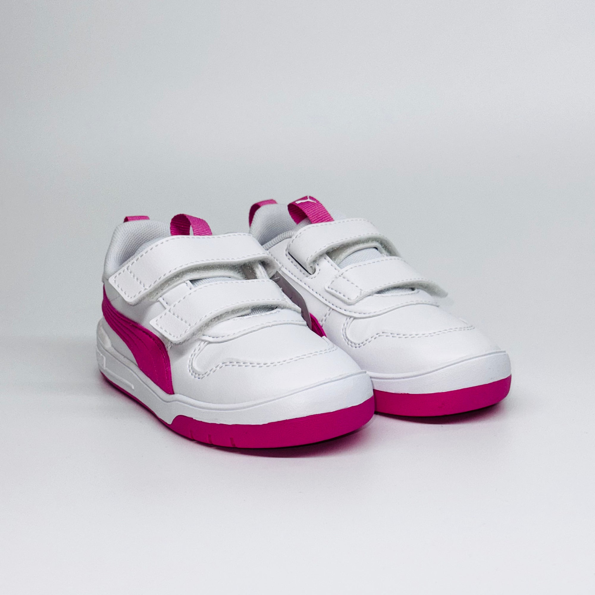 Дитячі кросівки Puma Multiflex Sl V  білого кольору з рожевими вставками, європейський бренд.