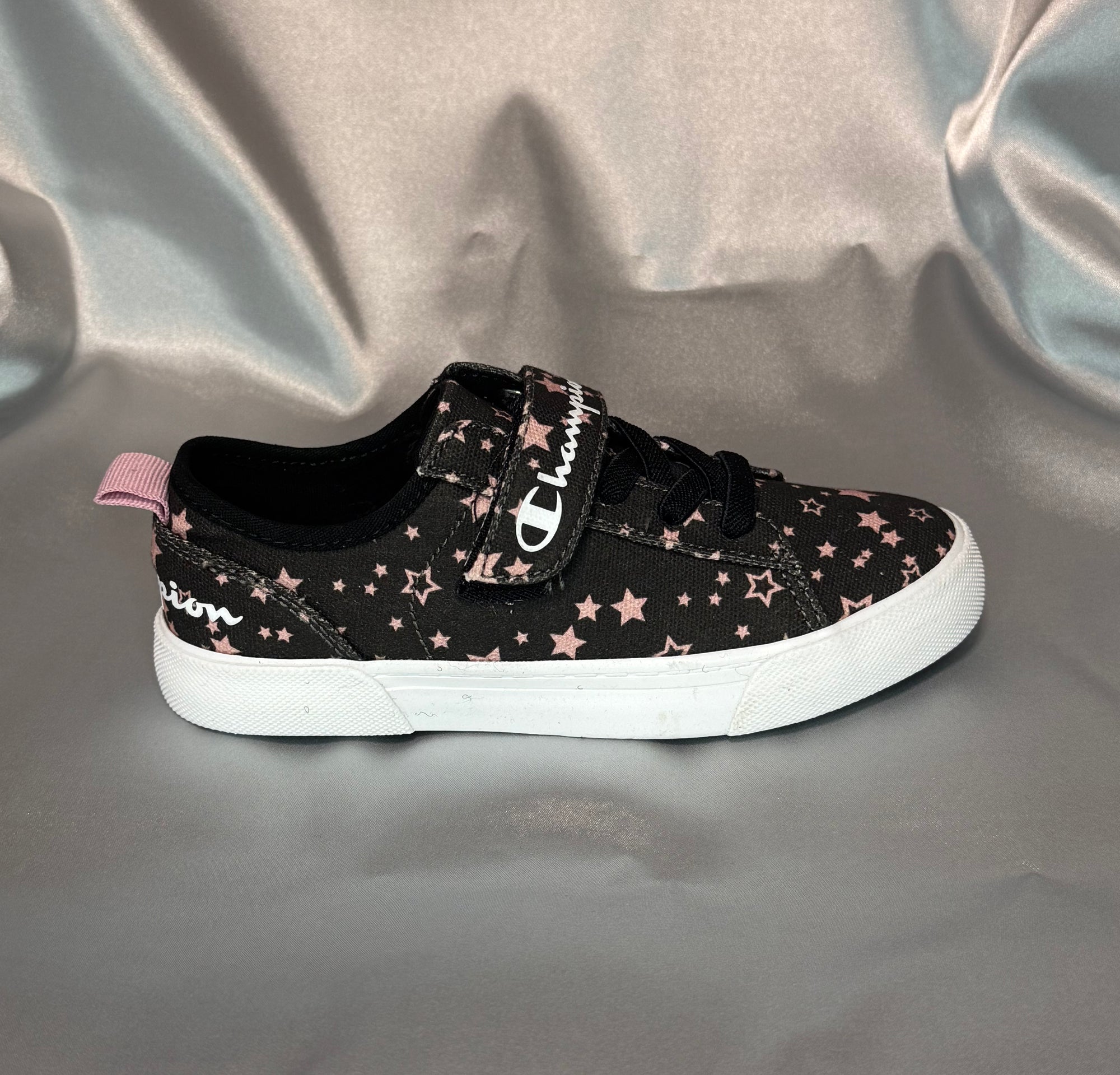 Дитячі кеди Champion Revoli Low G Ps Nbk Print шоколадного кольору з рожевим принтом (зірки), європейський бренд.