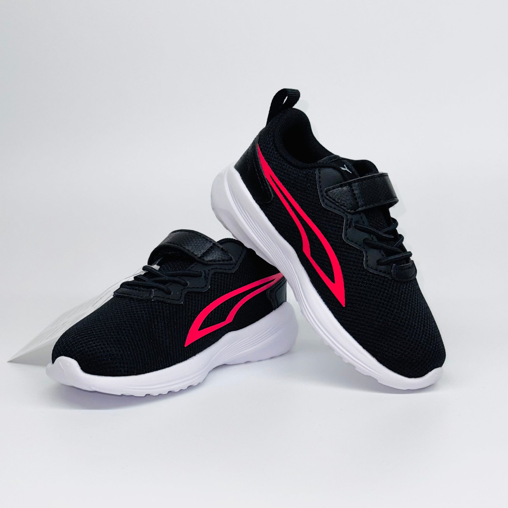 Дитячі кросівки Puma All-Day Active чорні з кораловою вставкою, європейський бренд.