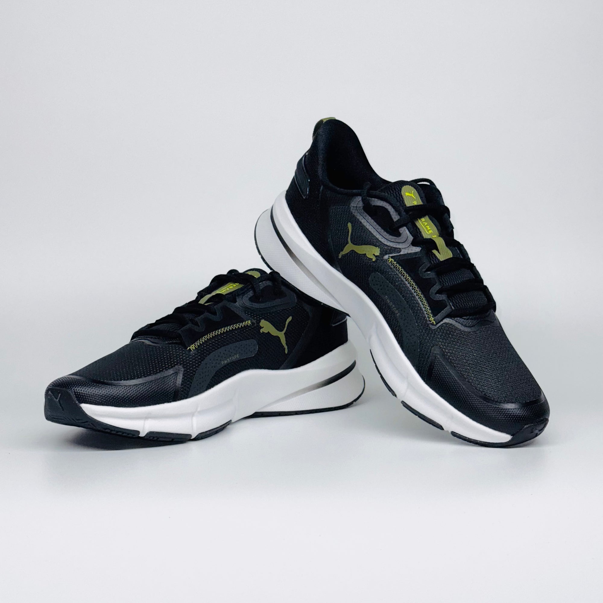 Чоловічі кросівки PUMA PWRFrame TR 3 - чорного кольору з неоново-жовтими акцентами, європейський бренд.  