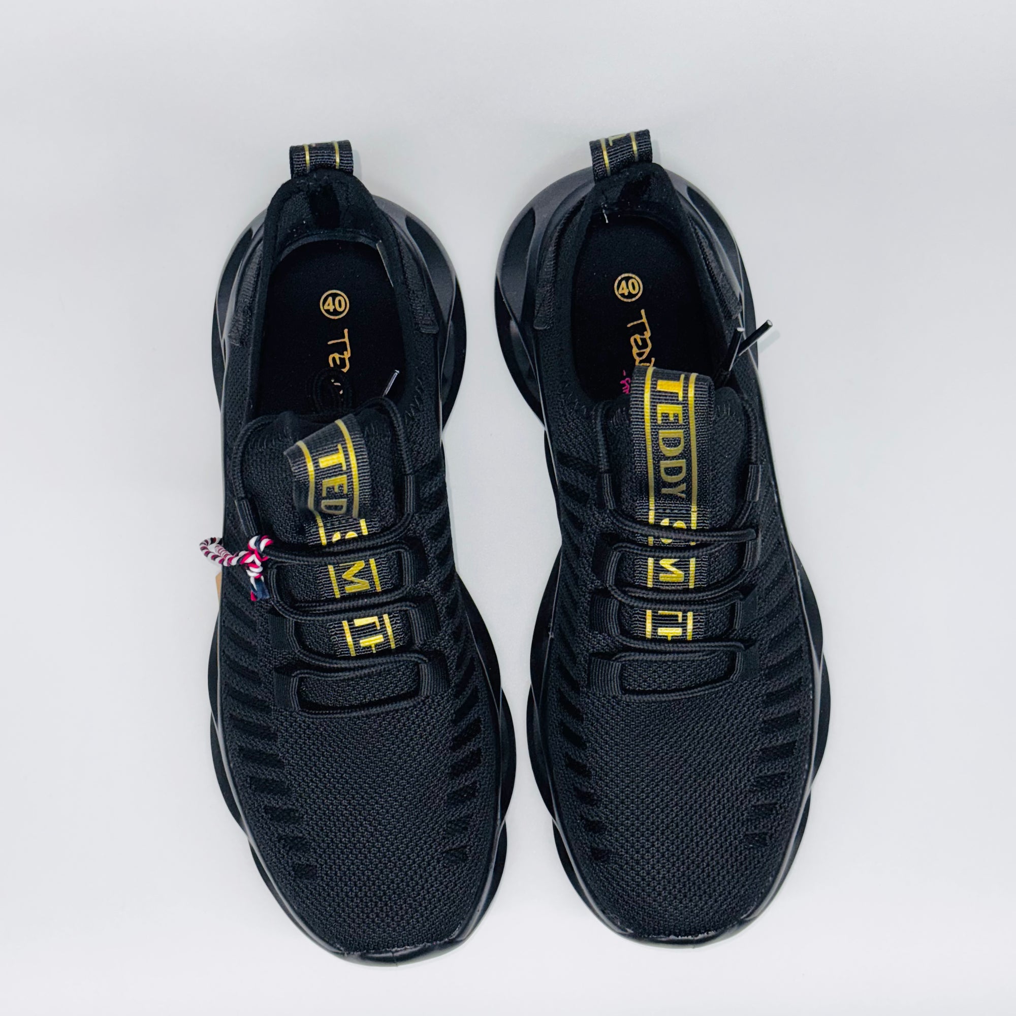 Чоловічі кросівки Teddy Smith Z.Tex.Neegro - міське взуття чорного кольору у спортивному стилі, європейська якість.