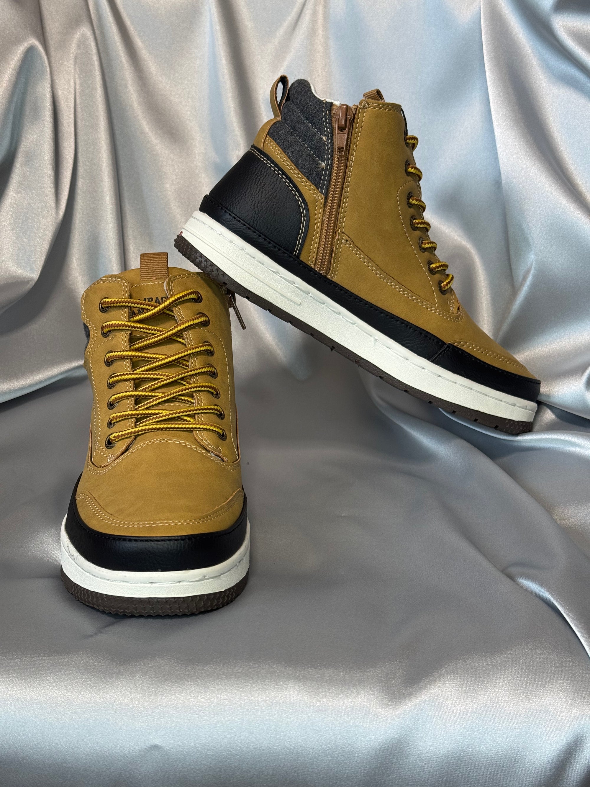 Чоловічі черевики Compagnie Canadienne Rupert Junior Camel Pck12 - коричневі з чорною вставкою, європейський бренд.