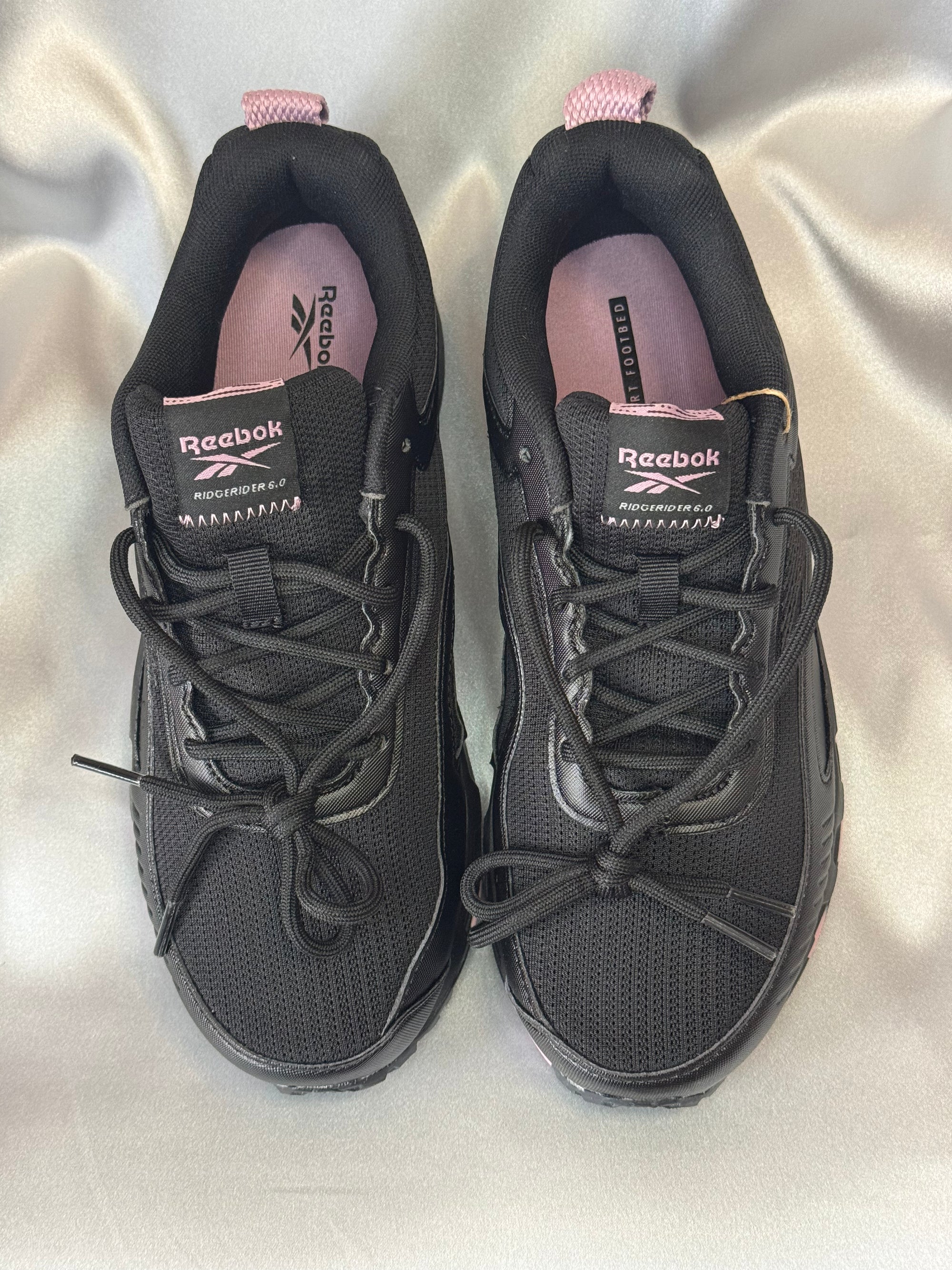 Жіночі кросівки Reebok Ridgerider 6.0 чорні з фіолетовими вставками, європейський бренд.