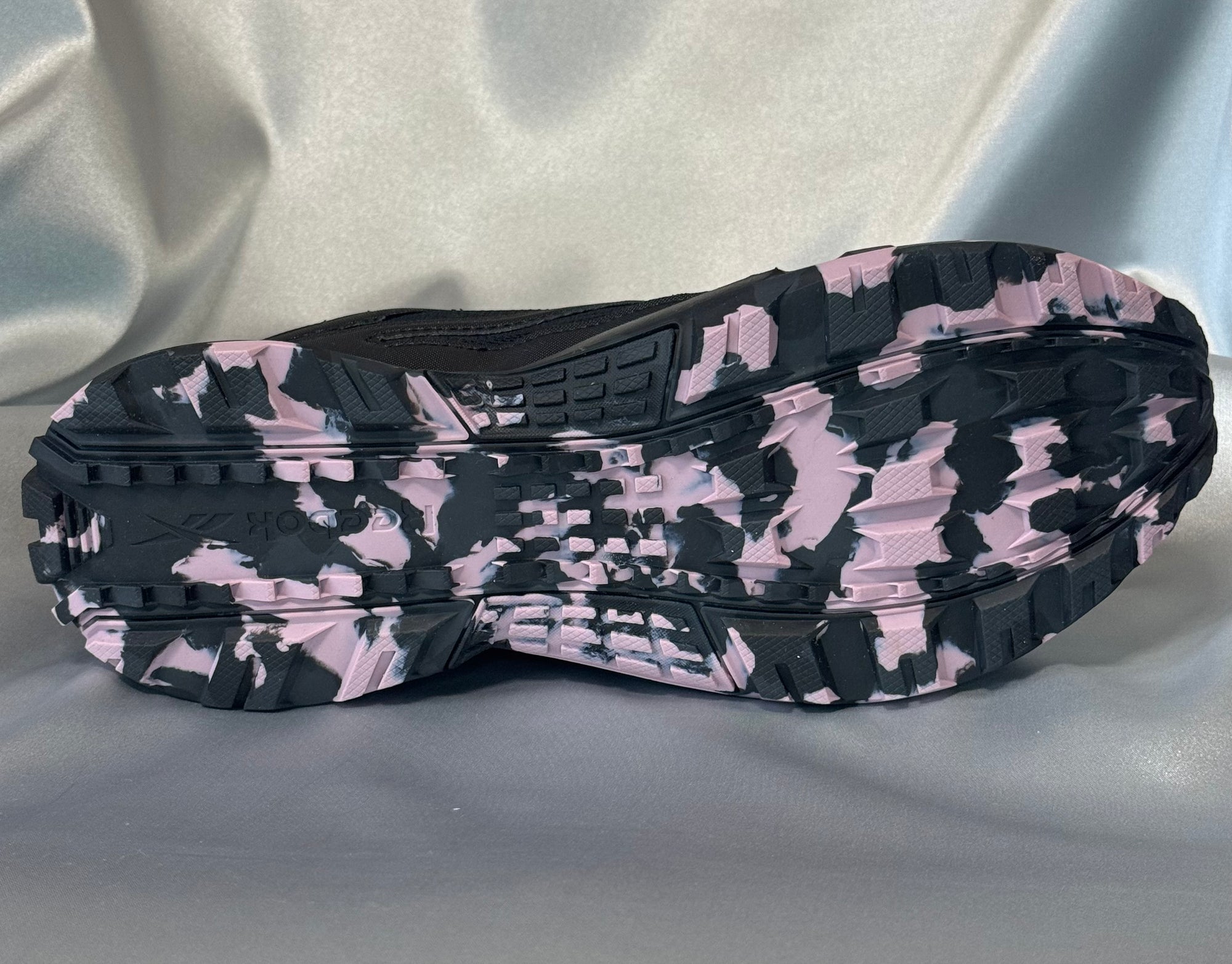 Жіночі кросівки Reebok Ridgerider 6.0 чорні з фіолетовими вставками, європейський бренд.