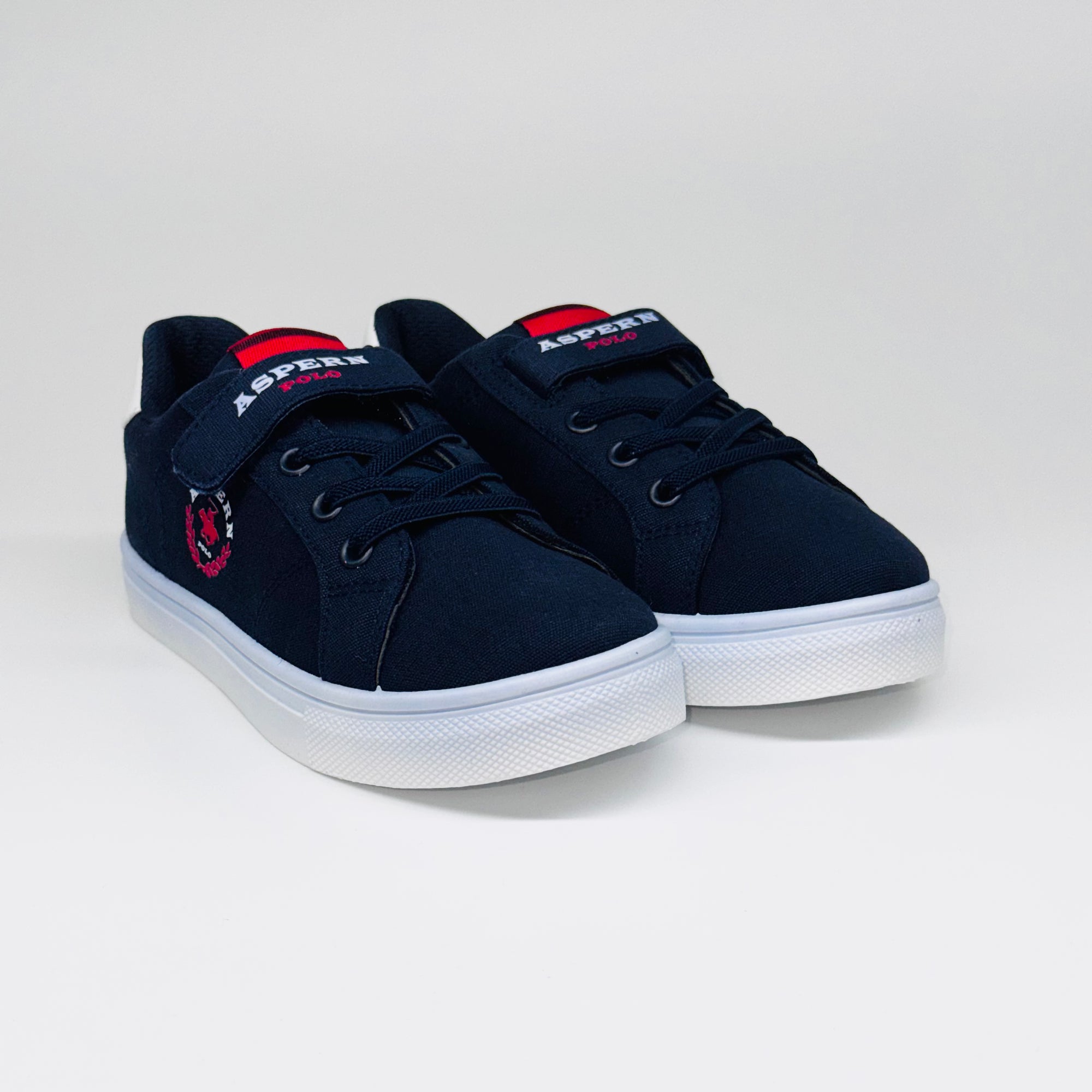Дитячі кросівки Aspern Polo 80 Marla Kids, пара повсякденних кедів на липучці.
