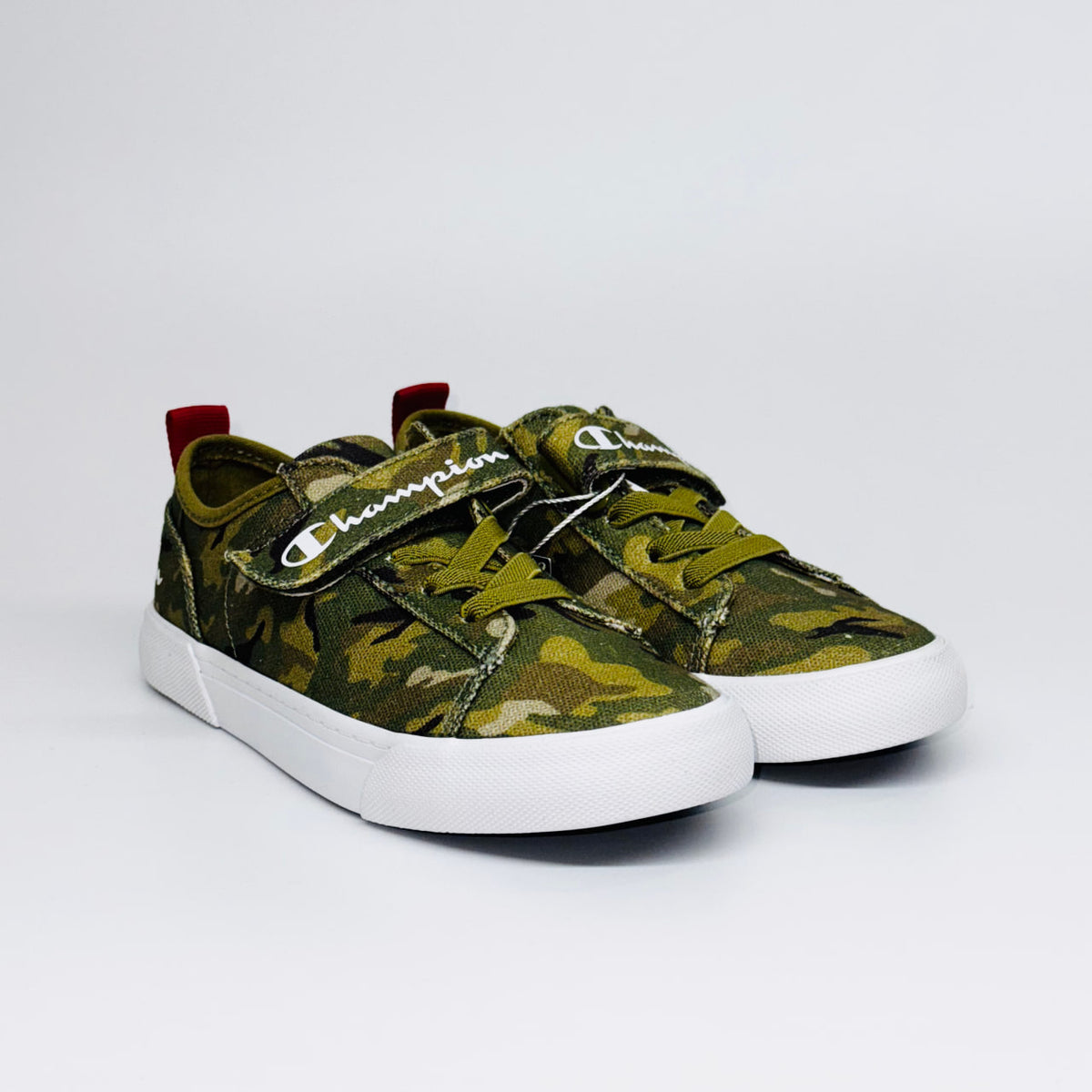 Дитячі кеди Champion Revoli Low B Ps Myg Camo, пара камуфляжного взуття на липучці.