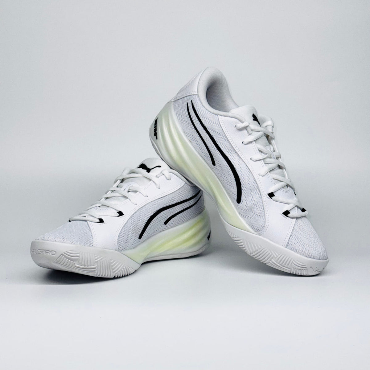 Чоловічі кросівки PUMA All-Pro Nitro White-Lime S, професійне біле взуття з амортизацією Nitro.