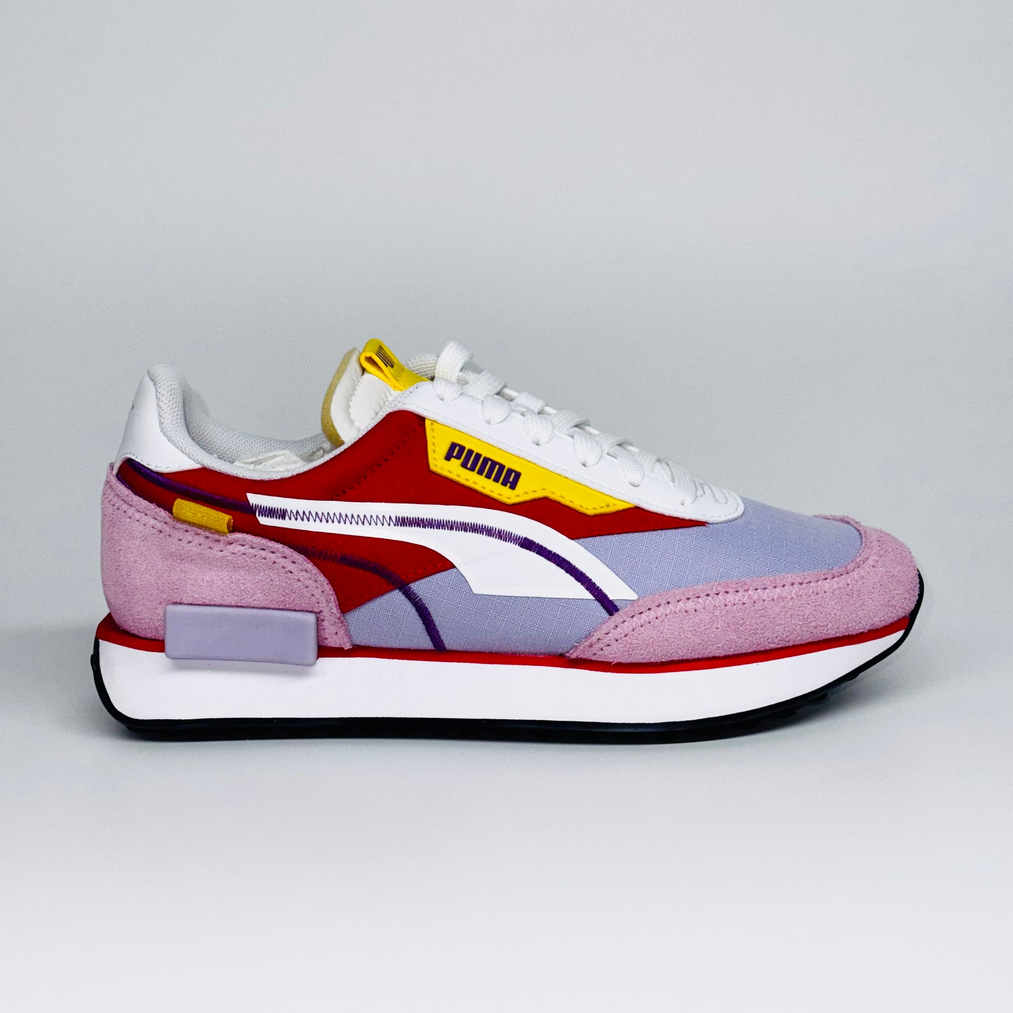 Жіночі кросівки Puma Future Rider Twofold Nr Wns різнокольорові, основний вид збоку.