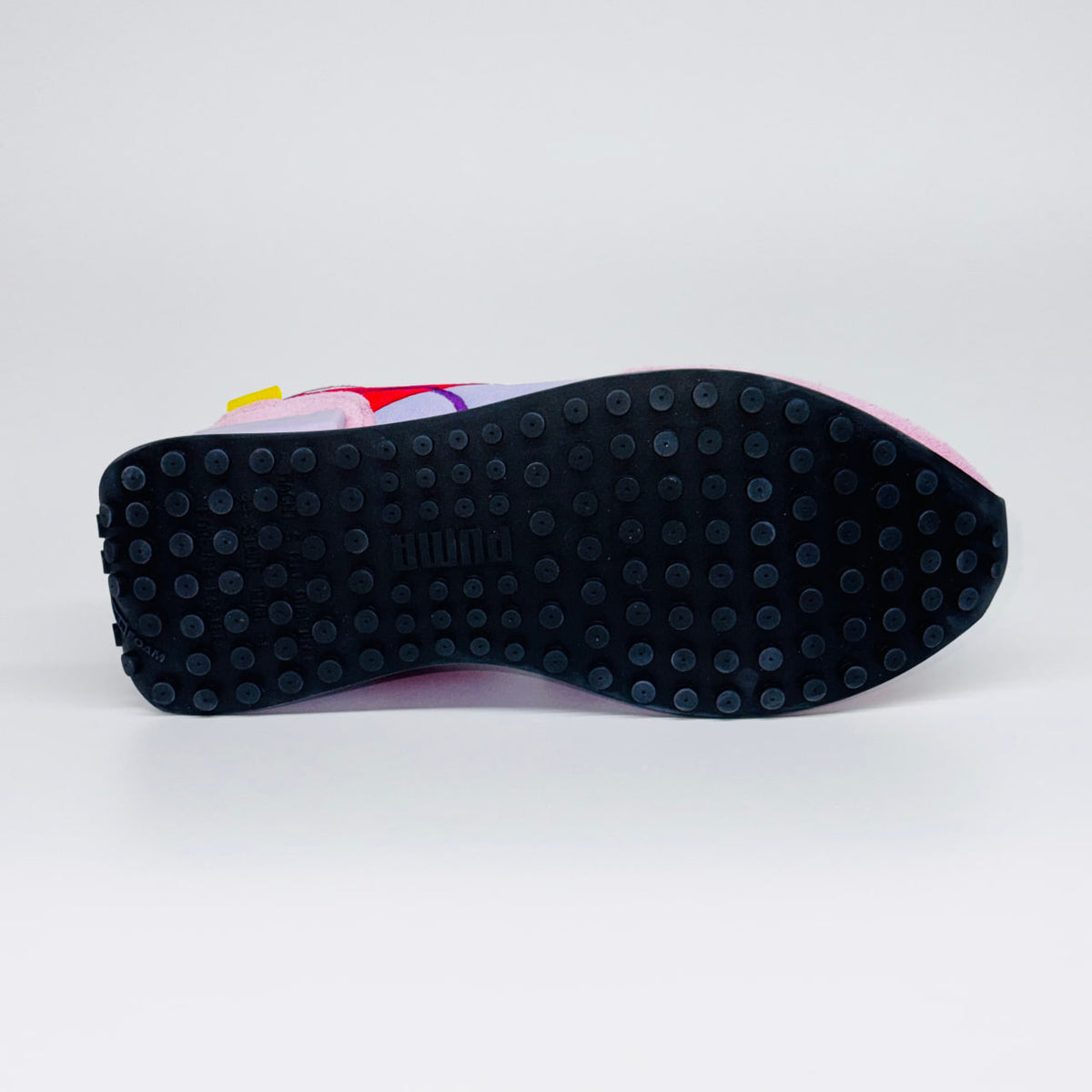 Жіночі кросівки Puma Future Rider Twofold Nr Wns, тонка гумова підошва Federbein з фірмовими круглими шипами.