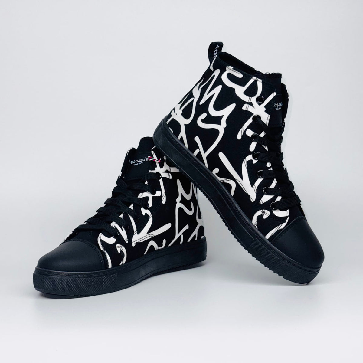 Чоловічі черевики Teddy Smith Men Ankle Boots Negro, текстильні хайтопи з оригінальним принтом графіті.